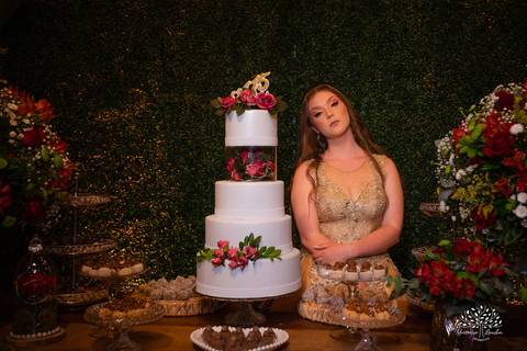 Julia – Júlia 15 Anos – Festa – Festa Debutante – Dom Manuel Quinta de Eventos – Debutante – Campo – Felicidade – Sardas – Fotografia de Família – Debutante – Pôr do Sol – Felicidade – Dourado – Antonio Rocha Fotografias – Pelotas – Quinze Anos – Alegria'