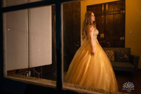 Julia – Júlia 15 Anos – Festa – Festa Debutante – Dom Manuel Quinta de Eventos – Debutante – Campo – Felicidade – Sardas – Fotografia de Família – Debutante – Pôr do Sol – Felicidade – Dourado – Antonio Rocha Fotografias – Pelotas – Quinze Anos – Alegria'