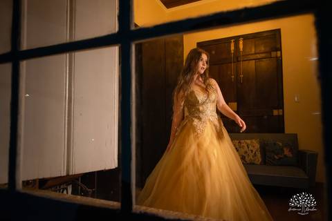 Julia – Júlia 15 Anos – Festa – Festa Debutante – Dom Manuel Quinta de Eventos – Debutante – Campo – Felicidade – Sardas – Fotografia de Família – Debutante – Pôr do Sol – Felicidade – Dourado – Antonio Rocha Fotografias – Pelotas – Quinze Anos – Alegria'