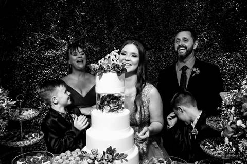 Julia – Júlia 15 Anos – Festa – Festa Debutante – Dom Manuel Quinta de Eventos – Debutante – Campo – Felicidade – Sardas – Fotografia de Família – Debutante – Pôr do Sol – Felicidade – Dourado – Antonio Rocha Fotografias – Pelotas – Quinze Anos – Alegria'