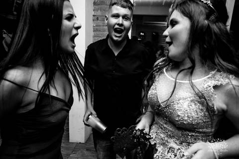 Julia – Júlia 15 Anos – Festa – Festa Debutante – Dom Manuel Quinta de Eventos – Debutante – Campo – Felicidade – Sardas – Fotografia de Família – Debutante – Pôr do Sol – Felicidade – Dourado – Antonio Rocha Fotografias – Pelotas – Quinze Anos – Alegria'