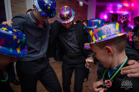 Julia – Júlia 15 Anos – Festa – Festa Debutante – Dom Manuel Quinta de Eventos – Debutante – Campo – Felicidade – Sardas – Fotografia de Família – Debutante – Pôr do Sol – Felicidade – Dourado – Antonio Rocha Fotografias – Pelotas – Quinze Anos – Alegria'