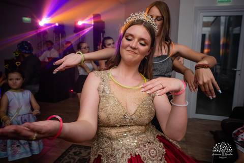 Julia – Júlia 15 Anos – Festa – Festa Debutante – Dom Manuel Quinta de Eventos – Debutante – Campo – Felicidade – Sardas – Fotografia de Família – Debutante – Pôr do Sol – Felicidade – Dourado – Antonio Rocha Fotografias – Pelotas – Quinze Anos – Alegria'