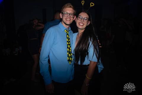 Julia – Júlia 15 Anos – Festa – Festa Debutante – Dom Manuel Quinta de Eventos – Debutante – Campo – Felicidade – Sardas – Fotografia de Família – Debutante – Pôr do Sol – Felicidade – Dourado – Antonio Rocha Fotografias – Pelotas – Quinze Anos – Alegria'