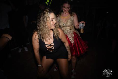 Julia – Júlia 15 Anos – Festa – Festa Debutante – Dom Manuel Quinta de Eventos – Debutante – Campo – Felicidade – Sardas – Fotografia de Família – Debutante – Pôr do Sol – Felicidade – Dourado – Antonio Rocha Fotografias – Pelotas – Quinze Anos – Alegria'