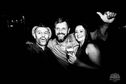 Julia – Júlia 15 Anos – Festa – Festa Debutante – Dom Manuel Quinta de Eventos – Debutante – Campo – Felicidade – Sardas – Fotografia de Família – Debutante – Pôr do Sol – Felicidade – Dourado – Antonio Rocha Fotografias – Pelotas – Quinze Anos – Alegria'