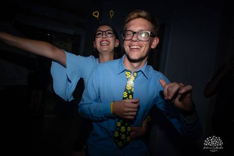 Julia – Júlia 15 Anos – Festa – Festa Debutante – Dom Manuel Quinta de Eventos – Debutante – Campo – Felicidade – Sardas – Fotografia de Família – Debutante – Pôr do Sol – Felicidade – Dourado – Antonio Rocha Fotografias – Pelotas – Quinze Anos – Alegria'