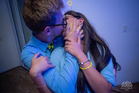 Julia – Júlia 15 Anos – Festa – Festa Debutante – Dom Manuel Quinta de Eventos – Debutante – Campo – Felicidade – Sardas – Fotografia de Família – Debutante – Pôr do Sol – Felicidade – Dourado – Antonio Rocha Fotografias – Pelotas – Quinze Anos – Alegria'