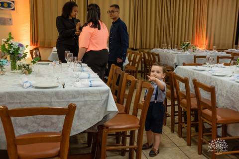 Lívia – Lívia 15 Anos – Ensaio – Ensaio Debutante – Casa da Amizade – Debutante – Campo – Felicidade – Associação Rural de Pelotas – Azul – Fotografia de Família – Debutante – Cantora – Vestido – Lacrou – Antonio Rocha Fotografias – Pelotas – Linda'