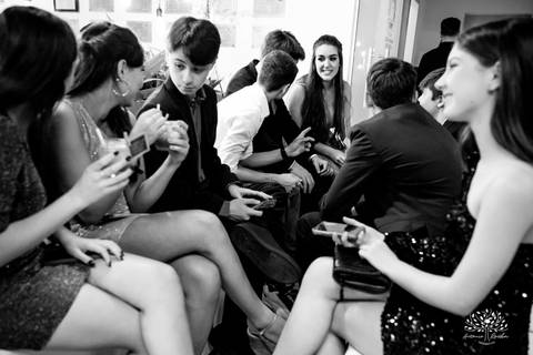 Lívia – Lívia 15 Anos – Ensaio – Ensaio Debutante – Casa da Amizade – Debutante – Campo – Felicidade – Associação Rural de Pelotas – Azul – Fotografia de Família – Debutante – Cantora – Vestido – Lacrou – Antonio Rocha Fotografias – Pelotas – Linda'