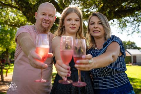 ensaio pré-festa - debutante - Helena Fischer - vinícola - Vinhos Nardello - Enilda - Claudio - família - piquenique - festa - carinho - confiança - momento especial - cliques – gratidão – Antonio Rocha Fotografias - Pelotas'