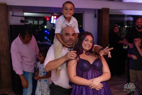 •	Eduarda Leão – Duda - 15 anos -Ensaio pré-festa – Pelotas -Parque Uma - Las Acácias - Sorriso contagiante - debutantes - Making of - Ponte Jaguarão-Rio Branco - AABB de Jaguarão - Festa íntima – valsa - Dança coreografada - Antonio Rocha Fotografias'