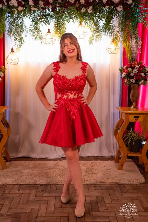 festa - Helena Kichofel - Comunidade Sant'Ana - Colônia Maciel - Pelotas/RS - ensaio externo - nascer do Sol - praia do Laranjal - por do sol - Parque Una - making of vestido - valsa - saia rodada - surpresa - anel de 15 anos – Antonio Rocha Fotografias'