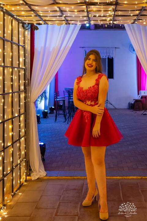 festa - Helena Kichofel - Comunidade Sant'Ana - Colônia Maciel - Pelotas/RS - ensaio externo - nascer do Sol - praia do Laranjal - por do sol - Parque Una - making of vestido - valsa - saia rodada - surpresa - anel de 15 anos – Antonio Rocha Fotografias'