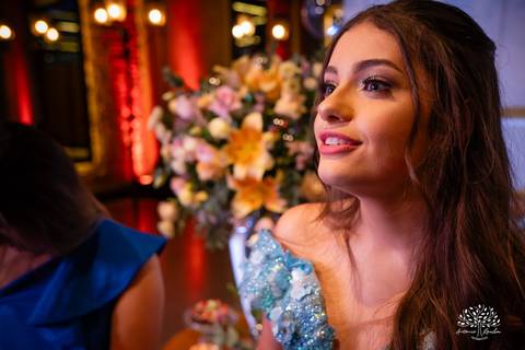 Noite especial – Analu – decoração impecável – debutante -talento -guitarrista – banda – surpresas 15 anos – dança pai – balada – balada -  pista-de-dança - memórias -  Antonio Rocha Fotografias – Engenho Eventos - Pelotas'