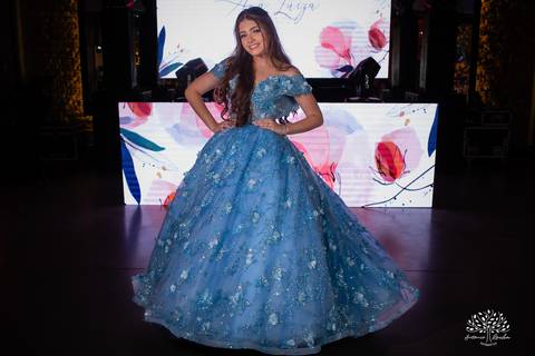 Noite especial – Analu – decoração impecável – debutante -talento -guitarrista – banda – surpresas 15 anos – dança pai – balada – balada -  pista-de-dança - memórias -  Antonio Rocha Fotografias – Engenho Eventos - Pelotas'