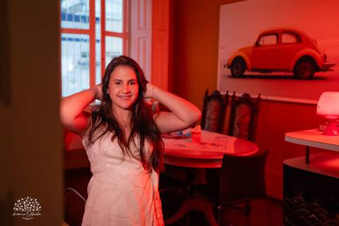 ensaio - pré-festa - 15 anos - debutante - Maitê - café Cúrcuma - risos - personalidade - Monte Bonito - raízes - essência - família - verdade - conexão - momentos únicos - preparação - festa - confiança - carinho - Antonio Rocha Fotografias'