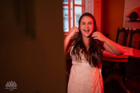 ensaio - pré-festa - 15 anos - debutante - Maitê - café Cúrcuma - risos - personalidade - Monte Bonito - raízes - essência - família - verdade - conexão - momentos únicos - preparação - festa - confiança - carinho - Antonio Rocha Fotografias'