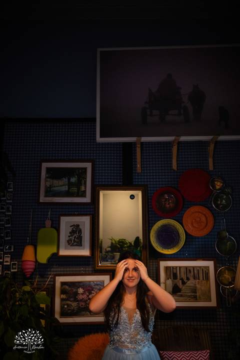 ensaio - pré-festa - 15 anos - debutante - Maitê - café Cúrcuma - risos - personalidade - Monte Bonito - raízes - essência - família - verdade - conexão - momentos únicos - preparação - festa - confiança - carinho - Antonio Rocha Fotografias'