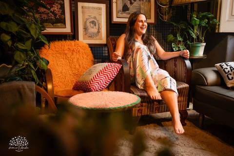 ensaio - pré-festa - 15 anos - debutante - Maitê - café Cúrcuma - risos - personalidade - Monte Bonito - raízes - essência - família - verdade - conexão - momentos únicos - preparação - festa - confiança - carinho - Antonio Rocha Fotografias'