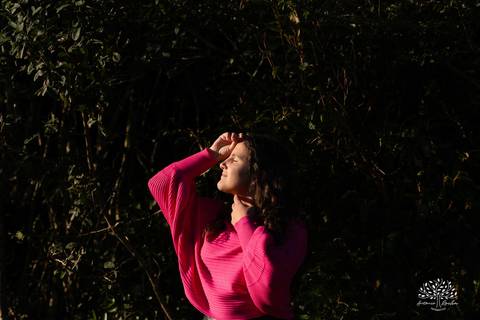 ensaio - pré-festa - 15 anos - debutante - Maitê - café Cúrcuma - risos - personalidade - Monte Bonito - raízes - essência - família - verdade - conexão - momentos únicos - preparação - festa - confiança - carinho - Antonio Rocha Fotografias'