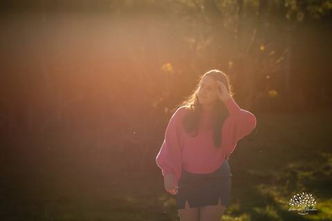 ensaio - pré-festa - 15 anos - debutante - Maitê - café Cúrcuma - risos - personalidade - Monte Bonito - raízes - essência - família - verdade - conexão - momentos únicos - preparação - festa - confiança - carinho - Antonio Rocha Fotografias'