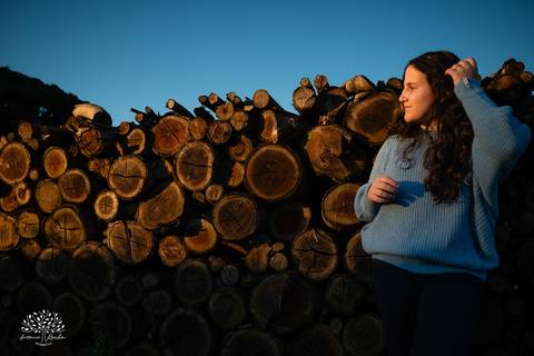 ensaio - pré-festa - 15 anos - debutante - Maitê - café Cúrcuma - risos - personalidade - Monte Bonito - raízes - essência - família - verdade - conexão - momentos únicos - preparação - festa - confiança - carinho - Antonio Rocha Fotografias'