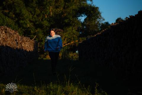 ensaio - pré-festa - 15 anos - debutante - Maitê - café Cúrcuma - risos - personalidade - Monte Bonito - raízes - essência - família - verdade - conexão - momentos únicos - preparação - festa - confiança - carinho - Antonio Rocha Fotografias'