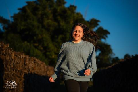 ensaio - pré-festa - 15 anos - debutante - Maitê - café Cúrcuma - risos - personalidade - Monte Bonito - raízes - essência - família - verdade - conexão - momentos únicos - preparação - festa - confiança - carinho - Antonio Rocha Fotografias'