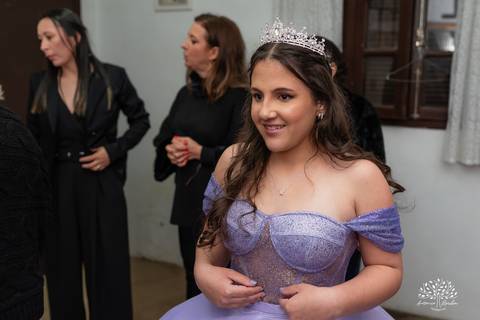 Maitê-15 anos - Festa de 15 anos - Debutante - Monte Bonito - Quinze de Julho - Aniversário de 15 - Valsa - Pelotas - Antonio Rocha Fotografias - Troca de vestido - making of - alstar - penteado de 15 anos - Maquiagem para 15 anos - fotografo de 15 anos'