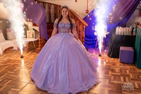 Maitê-15 anos - Festa de 15 anos - Debutante - Monte Bonito - Quinze de Julho - Aniversário de 15 - Valsa - Pelotas - Antonio Rocha Fotografias - Troca de vestido - making of - alstar - penteado de 15 anos - Maquiagem para 15 anos - fotografo de 15 anos'