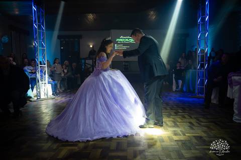 Maitê-15 anos - Festa de 15 anos - Debutante - Monte Bonito - Quinze de Julho - Aniversário de 15 - Valsa - Pelotas - Antonio Rocha Fotografias - Troca de vestido - making of - alstar - penteado de 15 anos - Maquiagem para 15 anos - fotografo de 15 anos'