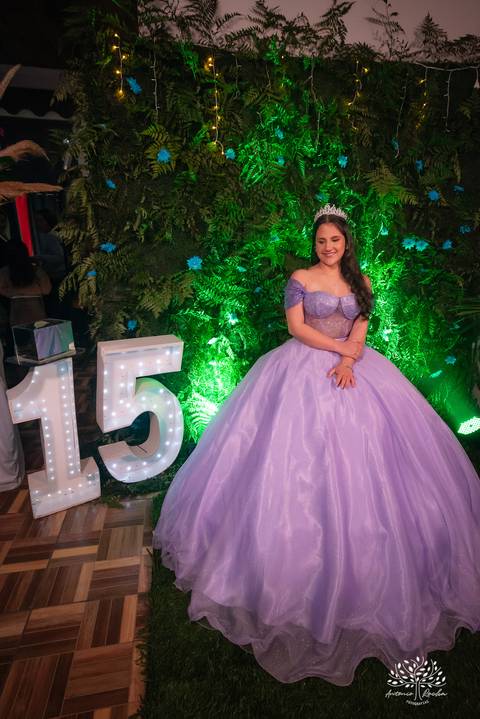Maitê-15 anos - Festa de 15 anos - Debutante - Monte Bonito - Quinze de Julho - Aniversário de 15 - Valsa - Pelotas - Antonio Rocha Fotografias - Troca de vestido - making of - alstar - penteado de 15 anos - Maquiagem para 15 anos - fotografo de 15 anos'