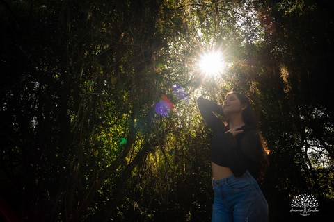 ensaio externo de 15 anos - Bruna - conexão com a natureza - fotos com égua - pré-festa de debutante - fotografia ao ar livre - céu azul  - celebração de 15 anos - Antonio Rocha Fotografias - São Lourenço do Sul - Pelotas - Festa de 15 anos - Debutante'
