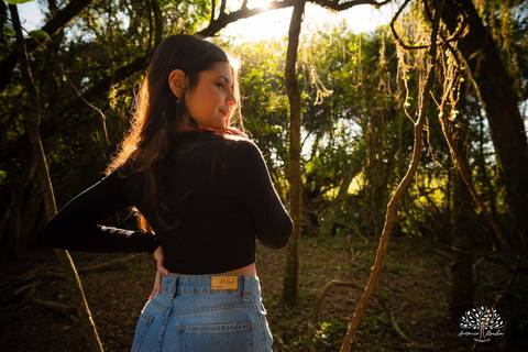 ensaio externo de 15 anos - Bruna - conexão com a natureza - fotos com égua - pré-festa de debutante - fotografia ao ar livre - céu azul  - celebração de 15 anos - Antonio Rocha Fotografias - São Lourenço do Sul - Pelotas - Festa de 15 anos - Debutante'