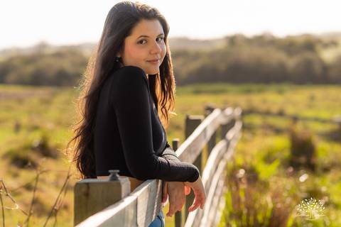 ensaio externo de 15 anos - Bruna - conexão com a natureza - fotos com égua - pré-festa de debutante - fotografia ao ar livre - céu azul  - celebração de 15 anos - Antonio Rocha Fotografias - São Lourenço do Sul - Pelotas - Festa de 15 anos - Debutante'