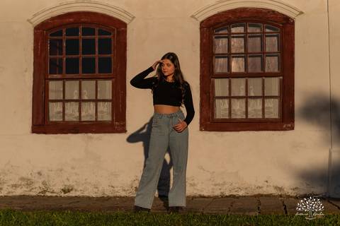 ensaio externo de 15 anos - Bruna - conexão com a natureza - fotos com égua - pré-festa de debutante - fotografia ao ar livre - céu azul  - celebração de 15 anos - Antonio Rocha Fotografias - São Lourenço do Sul - Pelotas - Festa de 15 anos - Debutante'