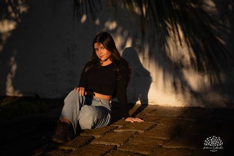 ensaio externo de 15 anos - Bruna - conexão com a natureza - fotos com égua - pré-festa de debutante - fotografia ao ar livre - céu azul  - celebração de 15 anos - Antonio Rocha Fotografias - São Lourenço do Sul - Pelotas - Festa de 15 anos - Debutante'