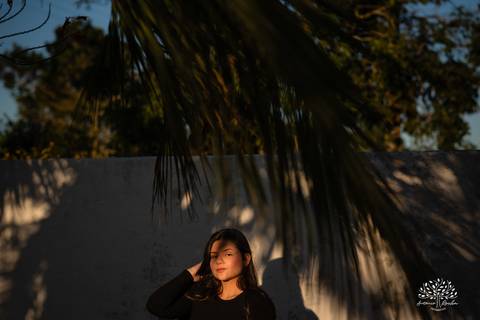 ensaio externo de 15 anos - Bruna - conexão com a natureza - fotos com égua - pré-festa de debutante - fotografia ao ar livre - céu azul  - celebração de 15 anos - Antonio Rocha Fotografias - São Lourenço do Sul - Pelotas - Festa de 15 anos - Debutante'