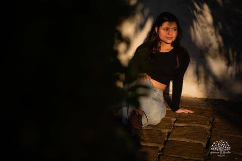 ensaio externo de 15 anos - Bruna - conexão com a natureza - fotos com égua - pré-festa de debutante - fotografia ao ar livre - céu azul  - celebração de 15 anos - Antonio Rocha Fotografias - São Lourenço do Sul - Pelotas - Festa de 15 anos - Debutante'
