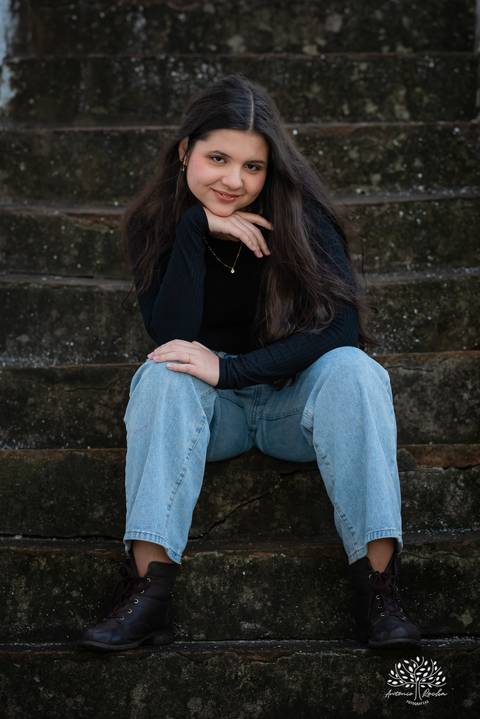 ensaio externo de 15 anos - Bruna - conexão com a natureza - fotos com égua - pré-festa de debutante - fotografia ao ar livre - céu azul  - celebração de 15 anos - Antonio Rocha Fotografias - São Lourenço do Sul - Pelotas - Festa de 15 anos - Debutante'