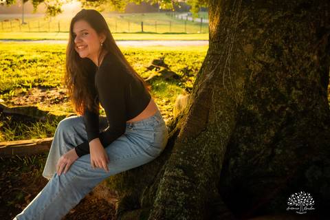 ensaio externo de 15 anos - Bruna - conexão com a natureza - fotos com égua - pré-festa de debutante - fotografia ao ar livre - céu azul  - celebração de 15 anos - Antonio Rocha Fotografias - São Lourenço do Sul - Pelotas - Festa de 15 anos - Debutante'