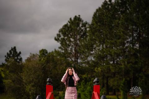 ensaio de 15 anos - fotografia de debutante - Ana Julia - violão José Bezerra - chácara da família Fiss - vestido de princesa - fotos de 15 anos - Antonio Rocha Fotografias -  memórias de 15 anos - sessão de fotos - Pelotas - Ensaio Externo - Cabine'