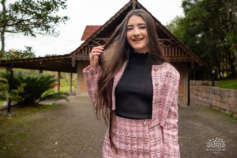 ensaio de 15 anos - fotografia de debutante - Ana Julia - violão José Bezerra - chácara da família Fiss - vestido de princesa - fotos de 15 anos - Antonio Rocha Fotografias -  memórias de 15 anos - sessão de fotos - Pelotas - Ensaio Externo - Cabine'