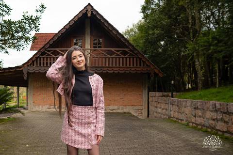 ensaio de 15 anos - fotografia de debutante - Ana Julia - violão José Bezerra - chácara da família Fiss - vestido de princesa - fotos de 15 anos - Antonio Rocha Fotografias -  memórias de 15 anos - sessão de fotos - Pelotas - Ensaio Externo - Cabine'