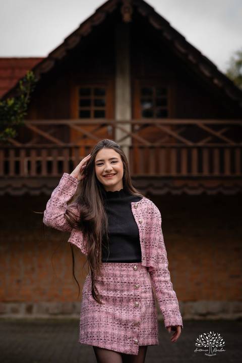 ensaio de 15 anos - fotografia de debutante - Ana Julia - violão José Bezerra - chácara da família Fiss - vestido de princesa - fotos de 15 anos - Antonio Rocha Fotografias -  memórias de 15 anos - sessão de fotos - Pelotas - Ensaio Externo - Cabine'