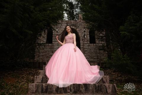 ensaio de 15 anos - fotografia de debutante - Ana Julia - violão José Bezerra - chácara da família Fiss - vestido de princesa - fotos de 15 anos - Antonio Rocha Fotografias -  memórias de 15 anos - sessão de fotos - Pelotas - Ensaio Externo - Cabine'