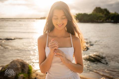 Ensaio de 15 anos - Antonielly - São Lourenço do Sul - Consulado do Grêmio - Fotografia de debutante - Fotógrafo Antonio Rocha - Paixão por futebol - Praia de São Lourenço - Debutante - Ensaio na praia - Ensaio de 15 anos - Pelotas - Camisa time - 15 anos'