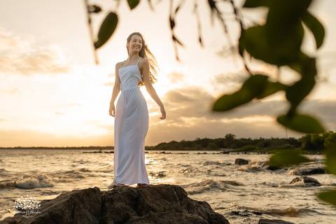 Ensaio de 15 anos - Antonielly - São Lourenço do Sul - Consulado do Grêmio - Fotografia de debutante - Fotógrafo Antonio Rocha - Paixão por futebol - Praia de São Lourenço - Debutante - Ensaio na praia - Ensaio de 15 anos - Pelotas - Camisa time - 15 anos'