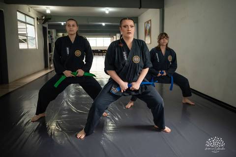 ensaio 15 anos - fotografia de 15 anos - Ana Carolina - personalidade forte - hapkido - ensaio personalizado - Antonio Rocha Fotografias - Cafeteria do Engenho - fotos com amigos - fotos de família – Pelotas – Antonio Rocha Fotografias - Debutante'